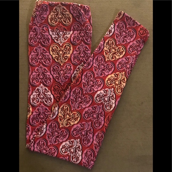 One Size LuLaRoe Valentine’s Day Leggings - Picture 1 of 3